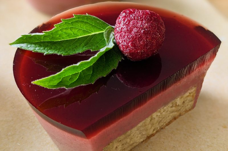 Vegan raspberry cake