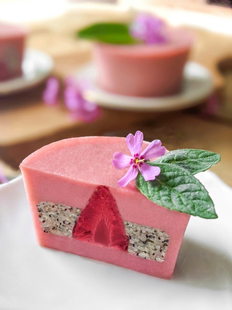 strawberry poppy cakes