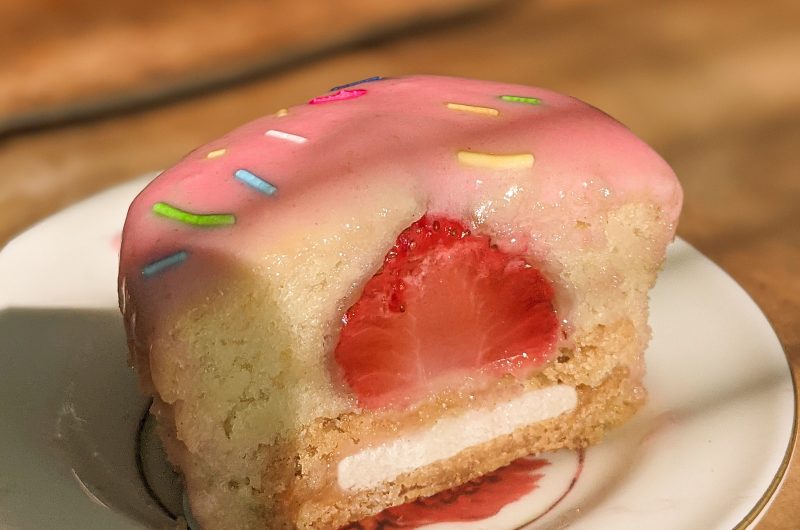 Vegan strawberry cupcakes