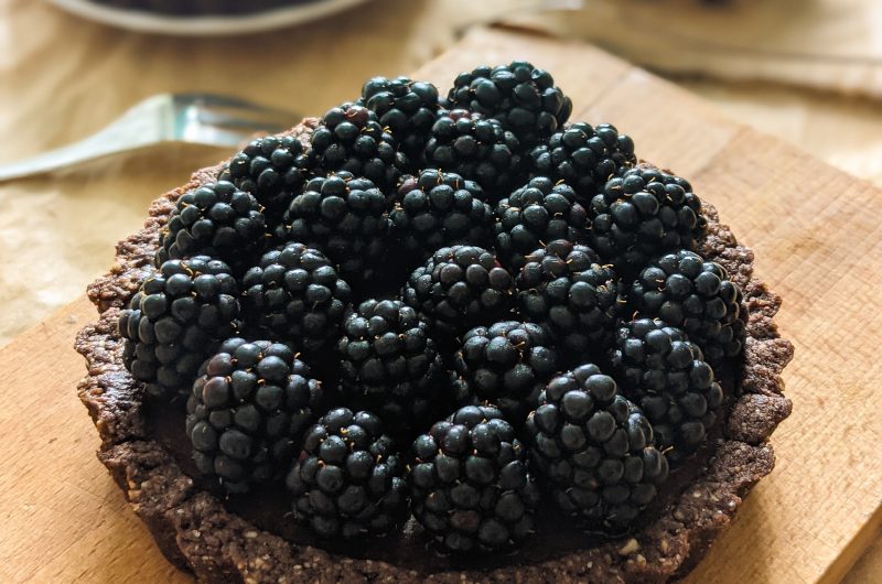 Vegan blackberry tart